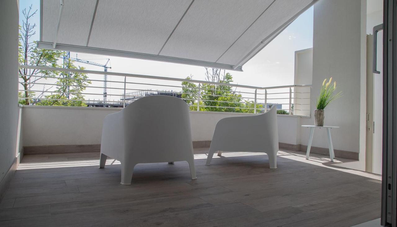 Marina Ponente Aparthotel Lido di Jesolo Exterior photo